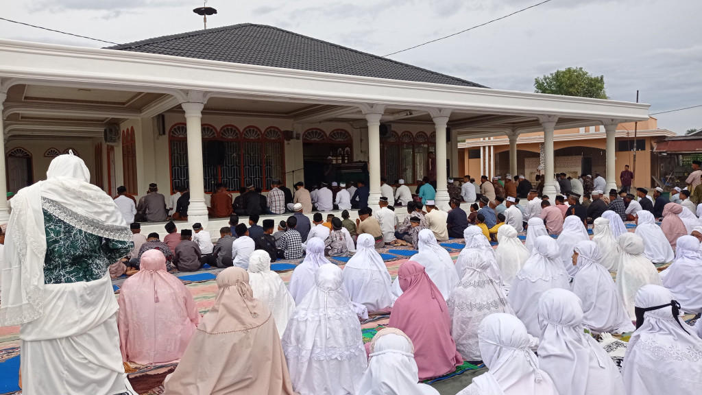 Sholat Idul Adha di Meunasah Gampong Beurawang
