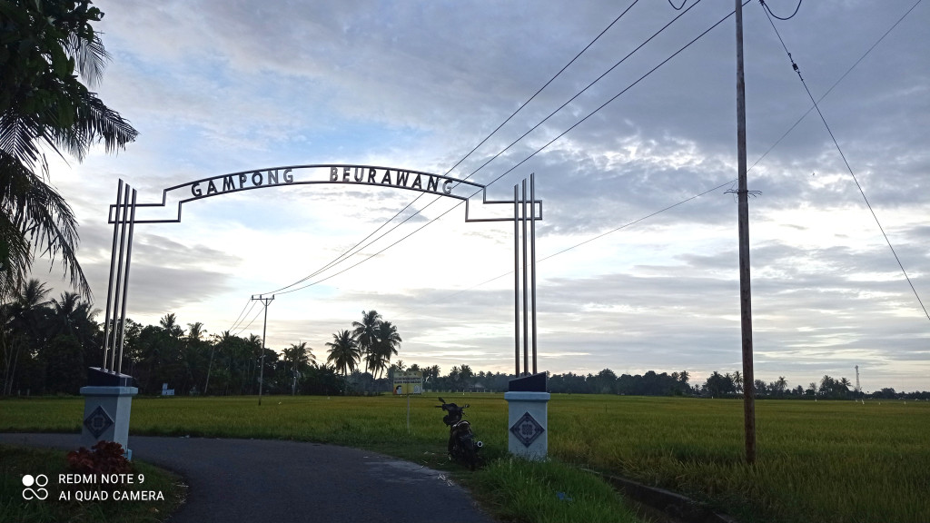 Gerbang Memasuki Gampong Beurawang.
